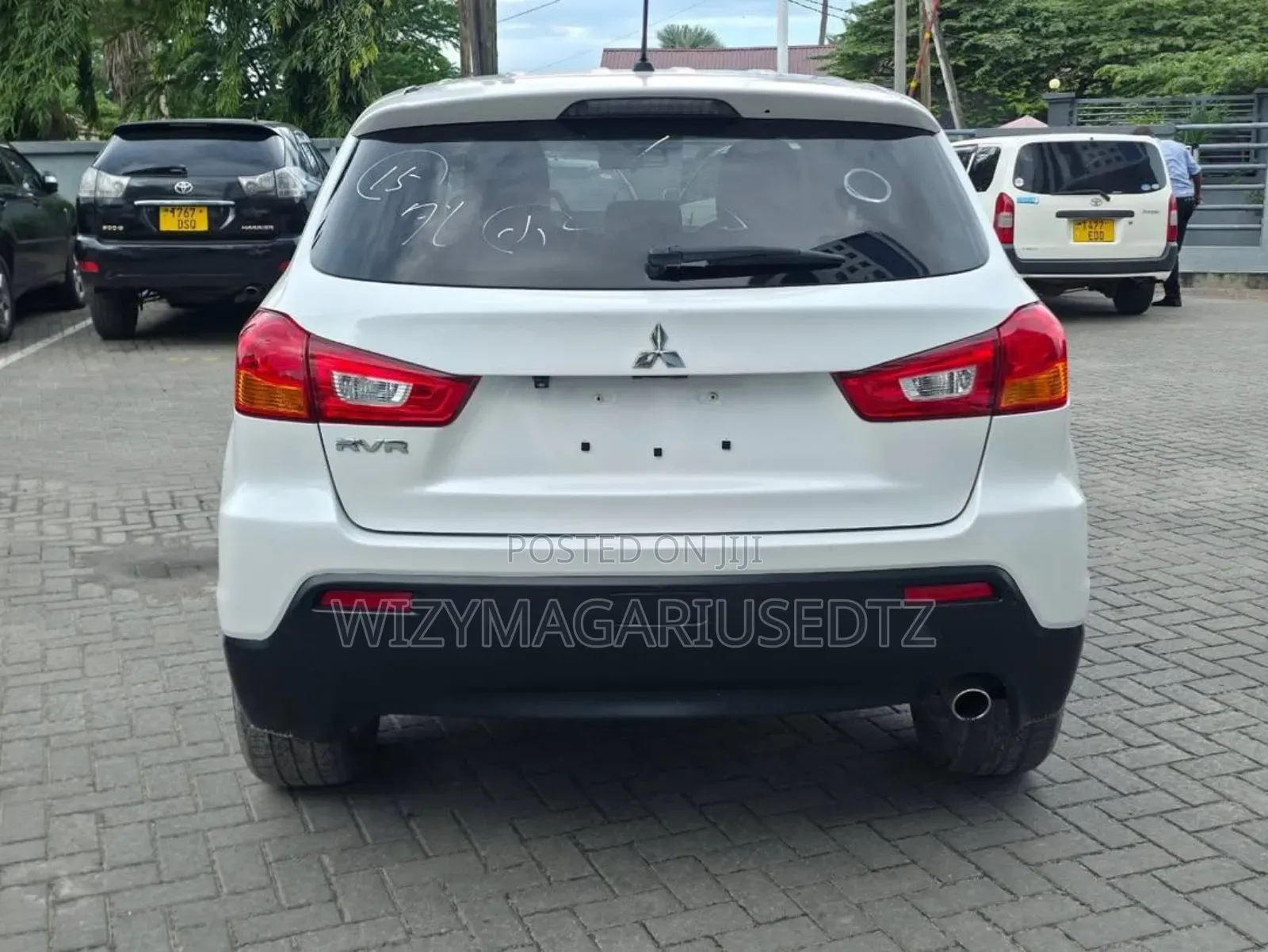 Mitsubishi RVR 2015 Off white