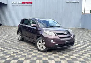Toyota IST 2007 Purple