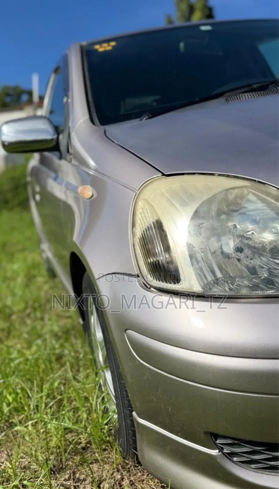 Toyota Vitz 2005 Silver