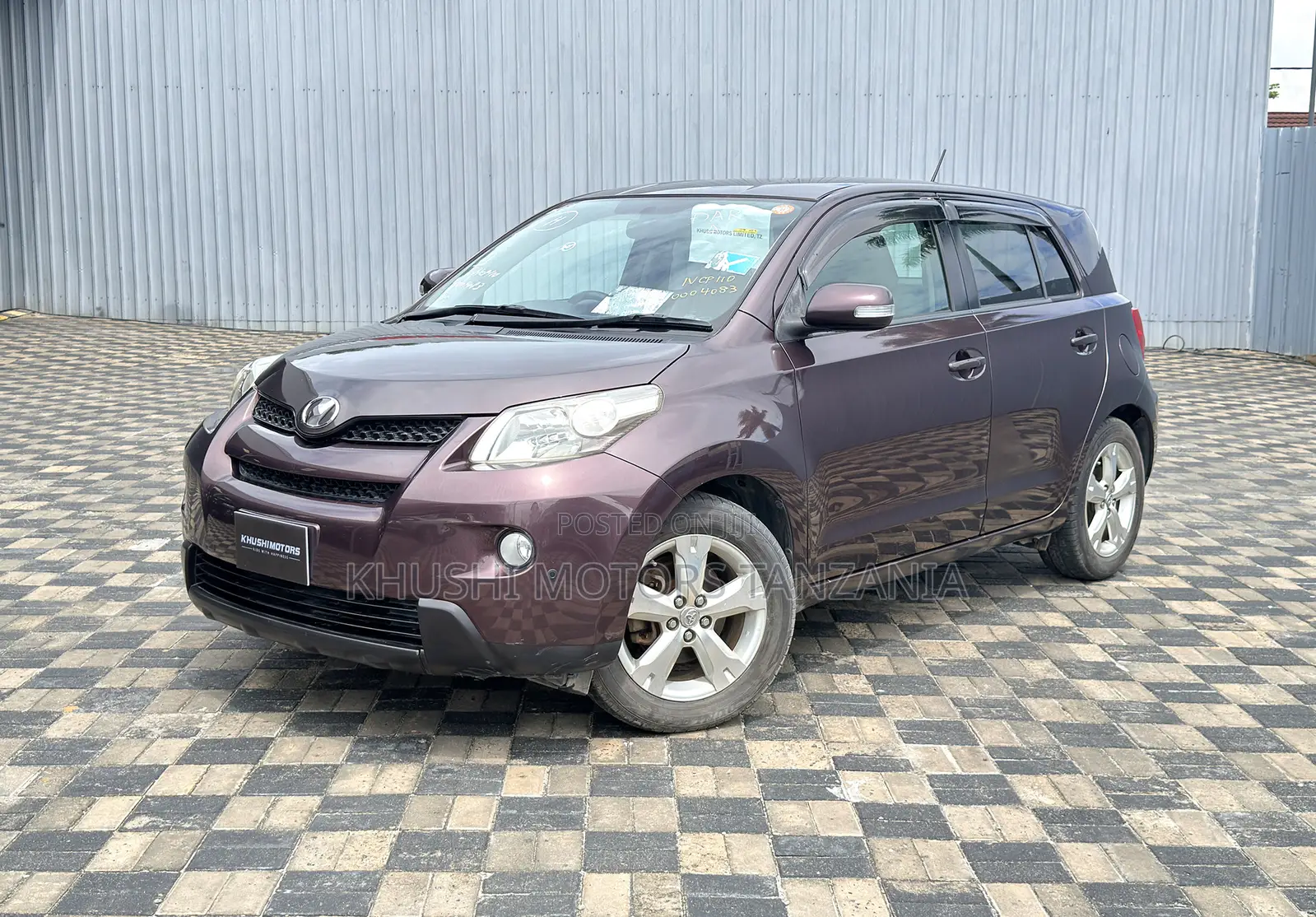 Toyota IST 2007 Purple