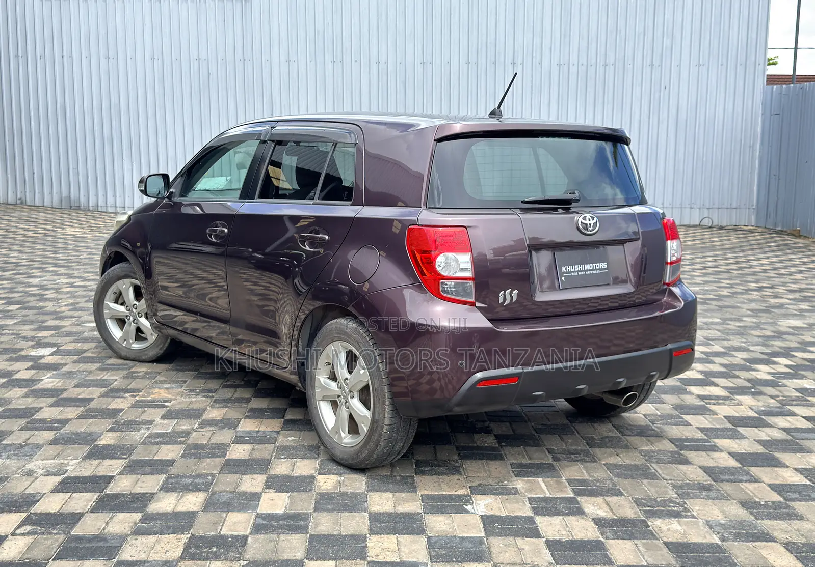 Toyota IST 2007 Purple