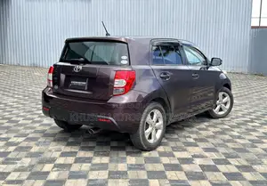 Toyota IST 2007 Purple