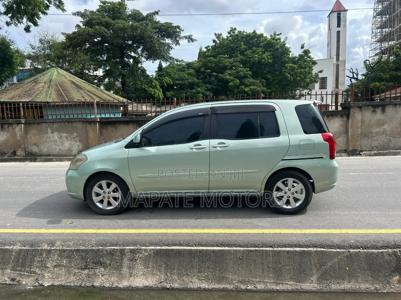 Toyota Raum 1.5 AWD 2004 Silver