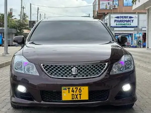 Toyota Crown 2009 Maroon