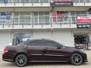 Toyota Crown 2009 Maroon