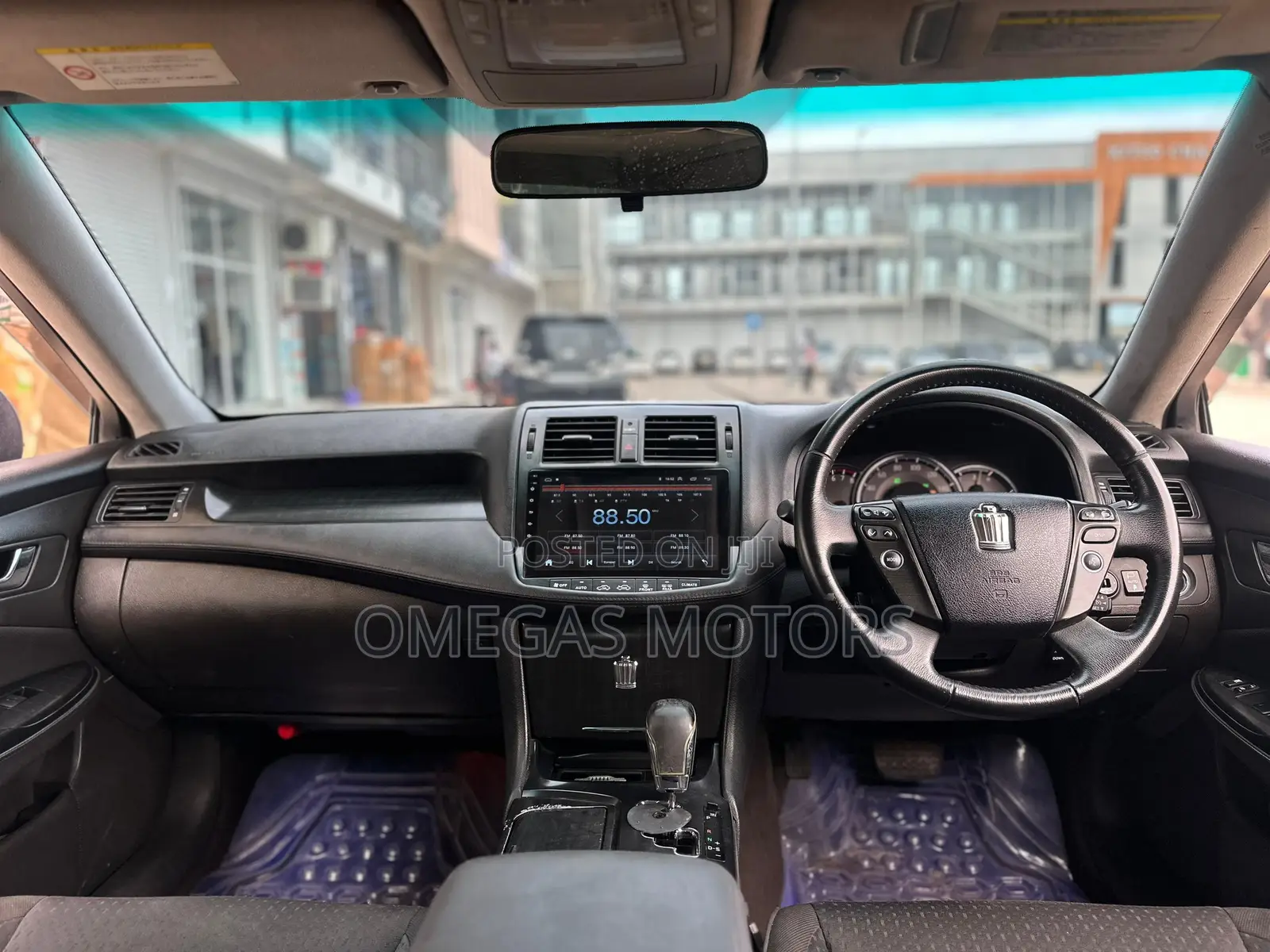 Toyota Crown 2009 Maroon
