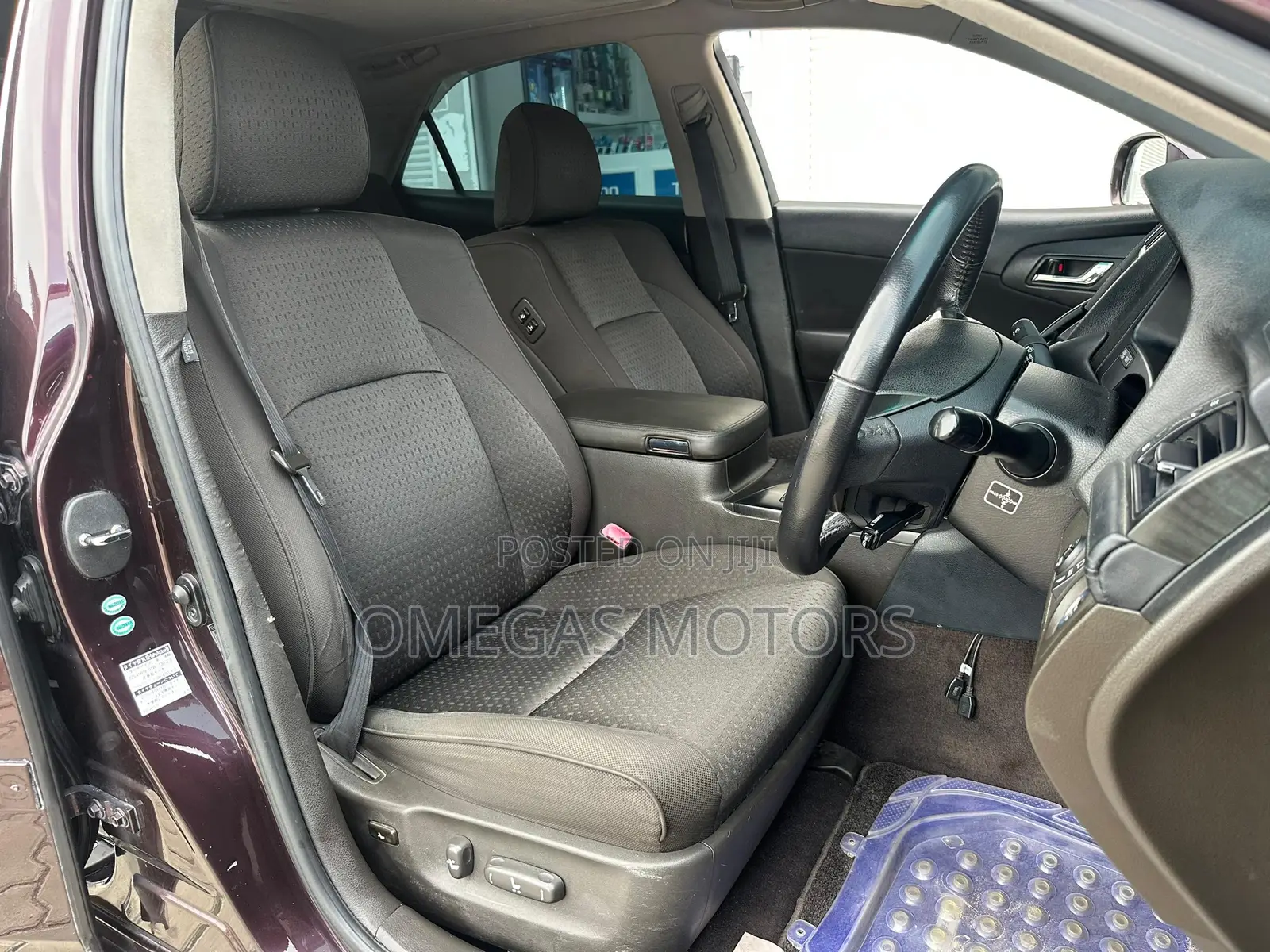 Toyota Crown 2009 Maroon