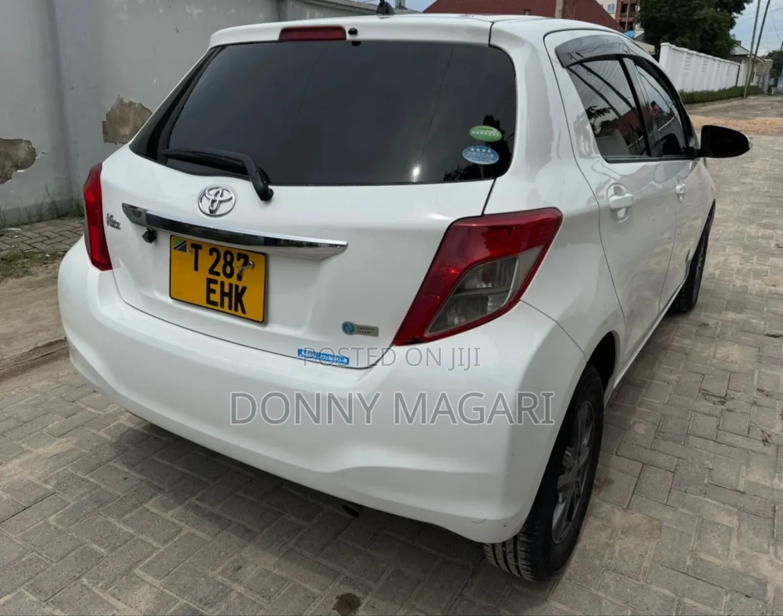 Toyota Vitz 2012 White