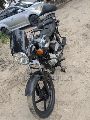 Bajaj Boxer 125 2025 Black