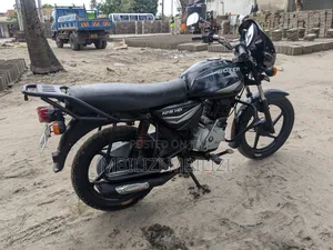 Bajaj Boxer 125 2025 Black