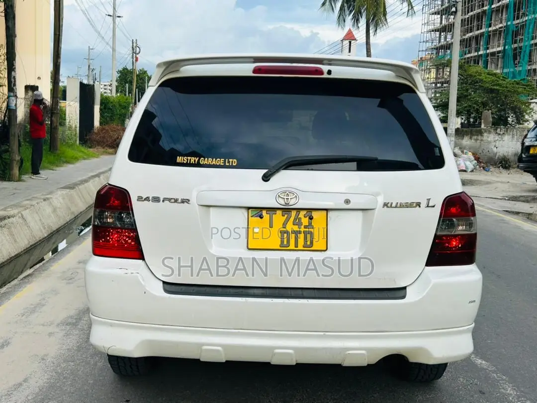 Toyota Kluger 2006 White
