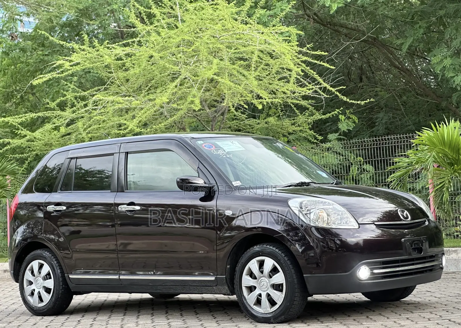 Mazda Verisa 2010 Black