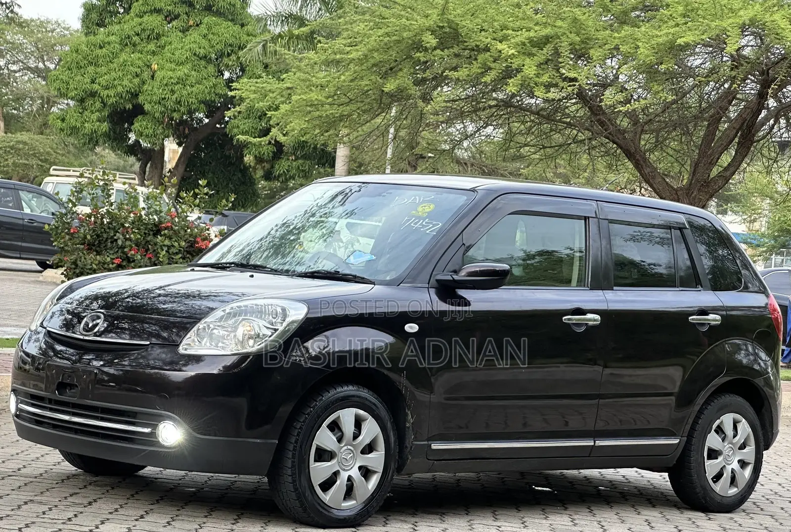 Mazda Verisa 2010 Black