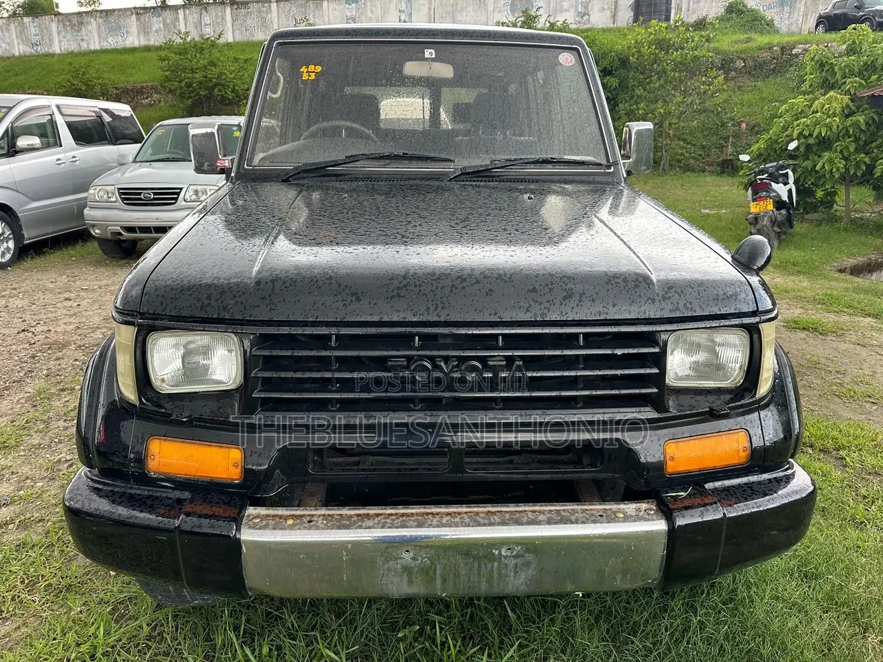 Toyota Land Cruiser Prado 1999 Black