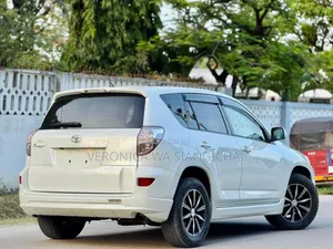 Toyota RAV4 2008 White