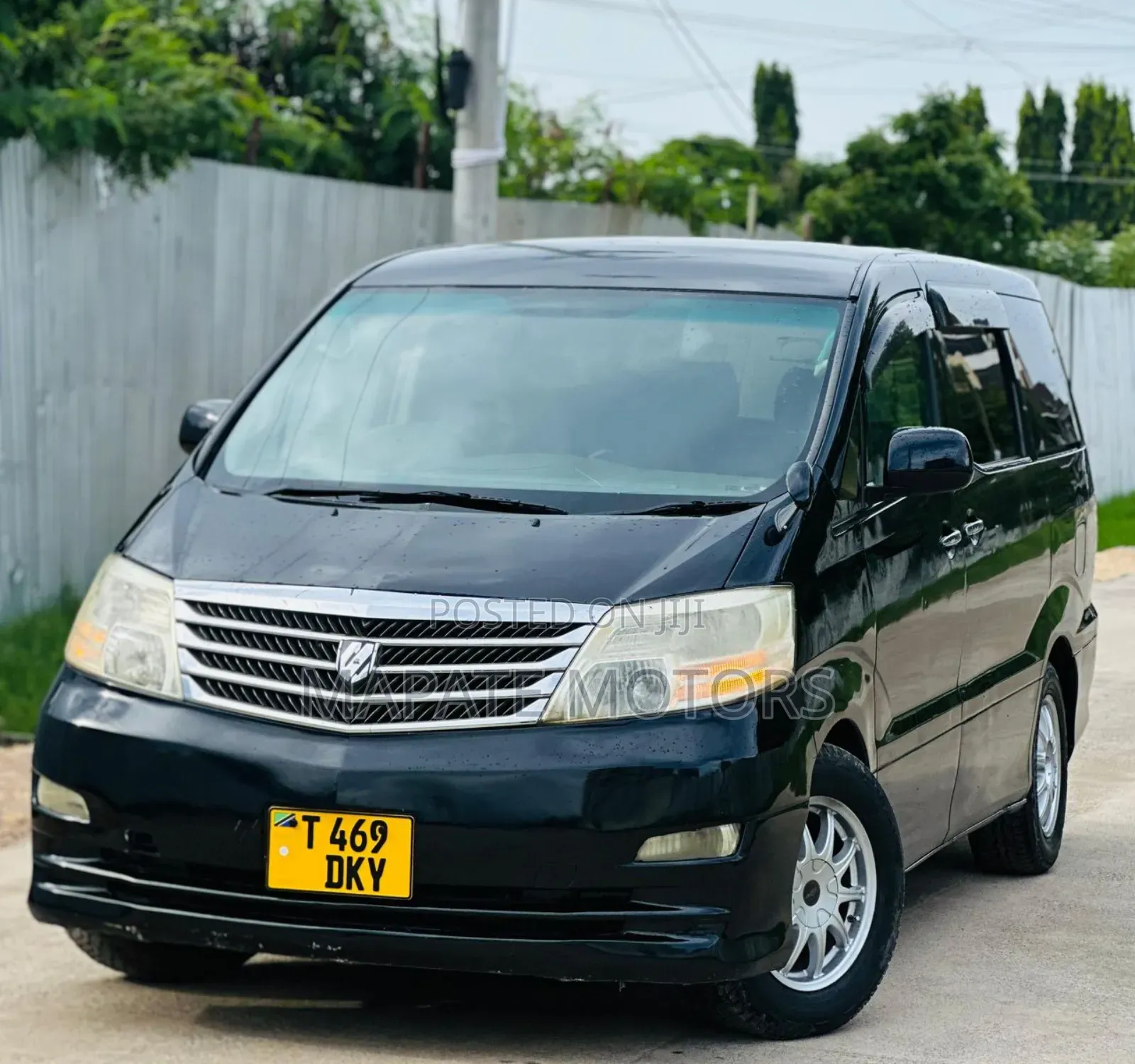Toyota Alphard 2.4 Petrol AWD 2005 Black
