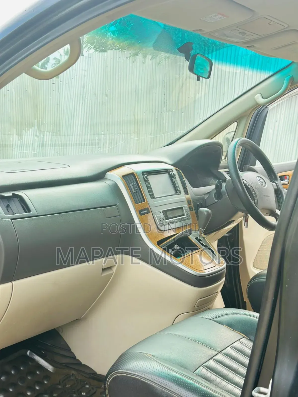 Toyota Alphard 2.4 Petrol AWD 2005 Black