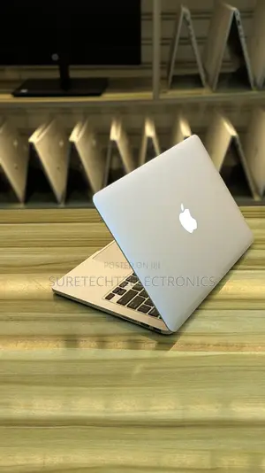 Laptop Apple MacBook Pro 2015 8GB Intel Core i5 SSD 256GB