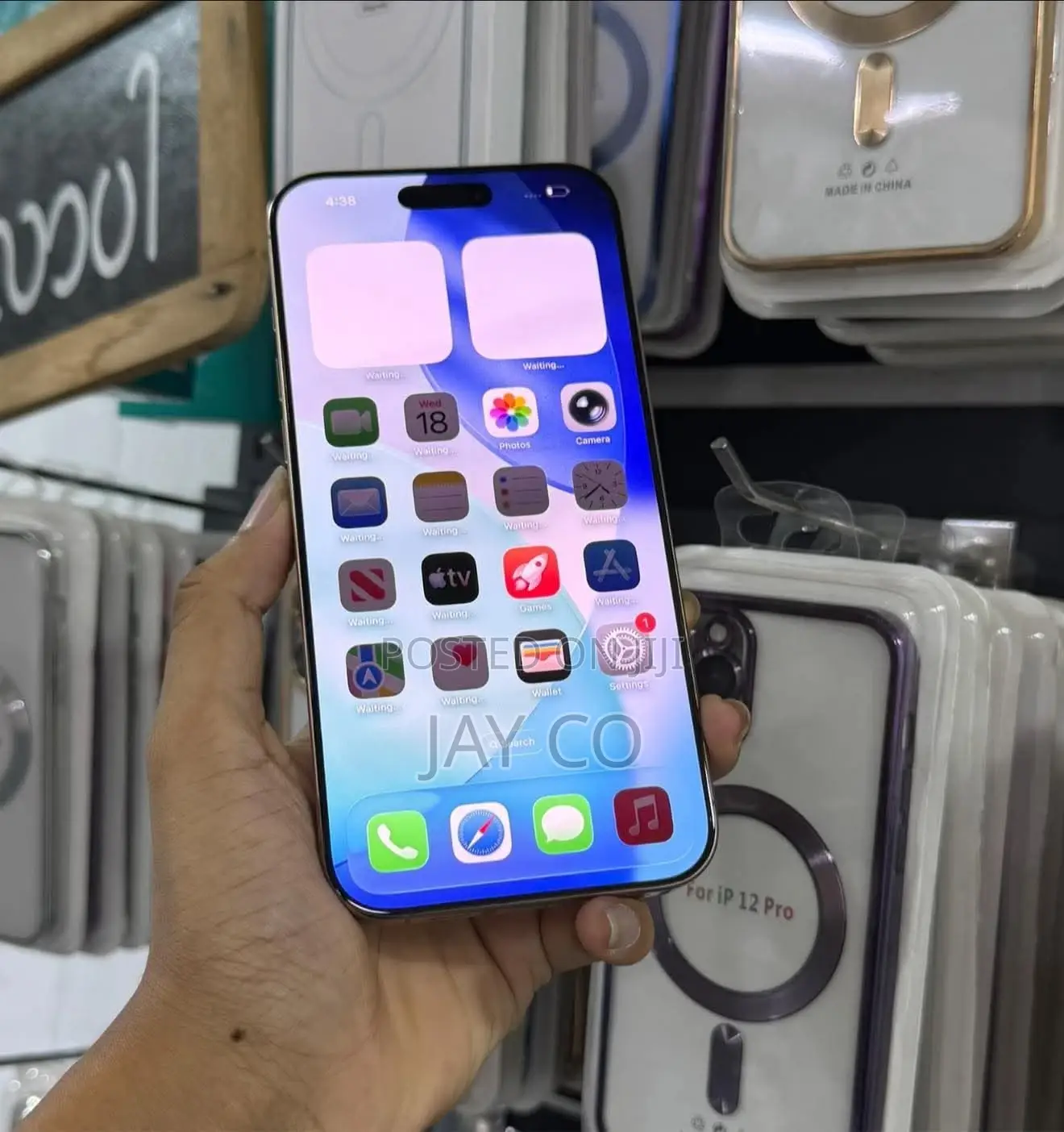 Apple iPhone 16 Pro Max 256 GB Gold