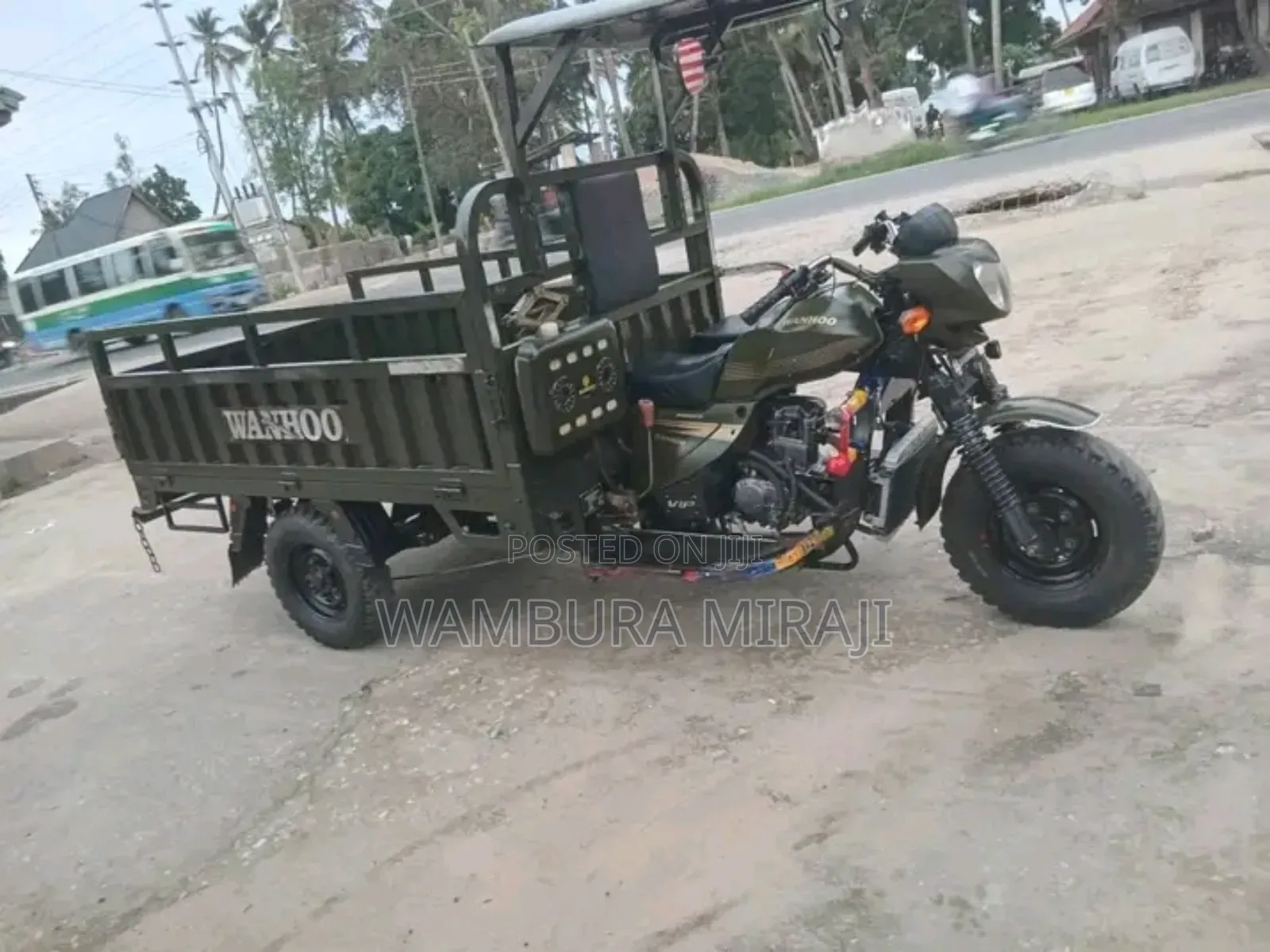 New Bajaj Avenger 200 2025 Green