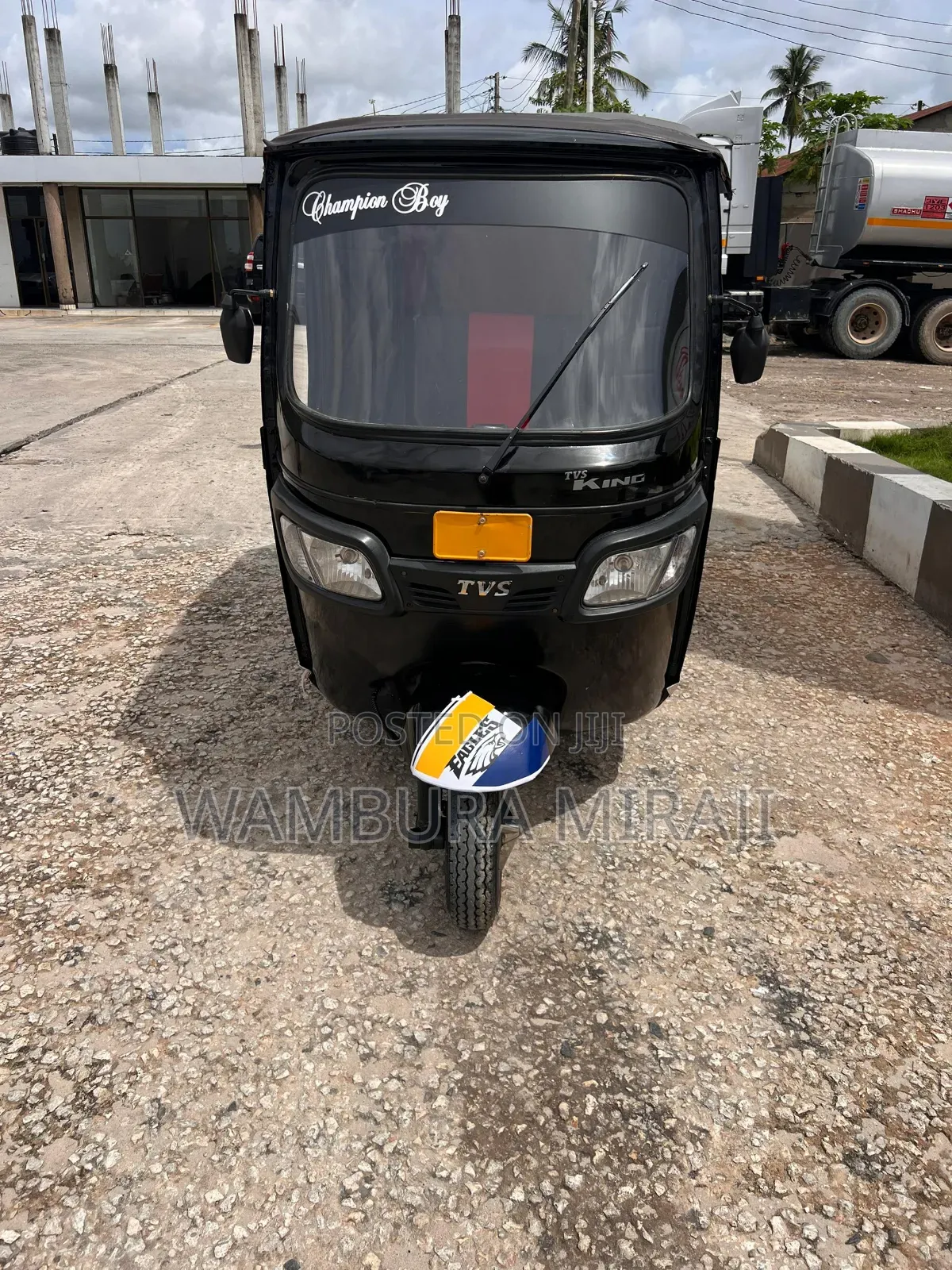 New Bajaj 2025 Black