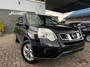 Nissan X-Trail 2012 Black