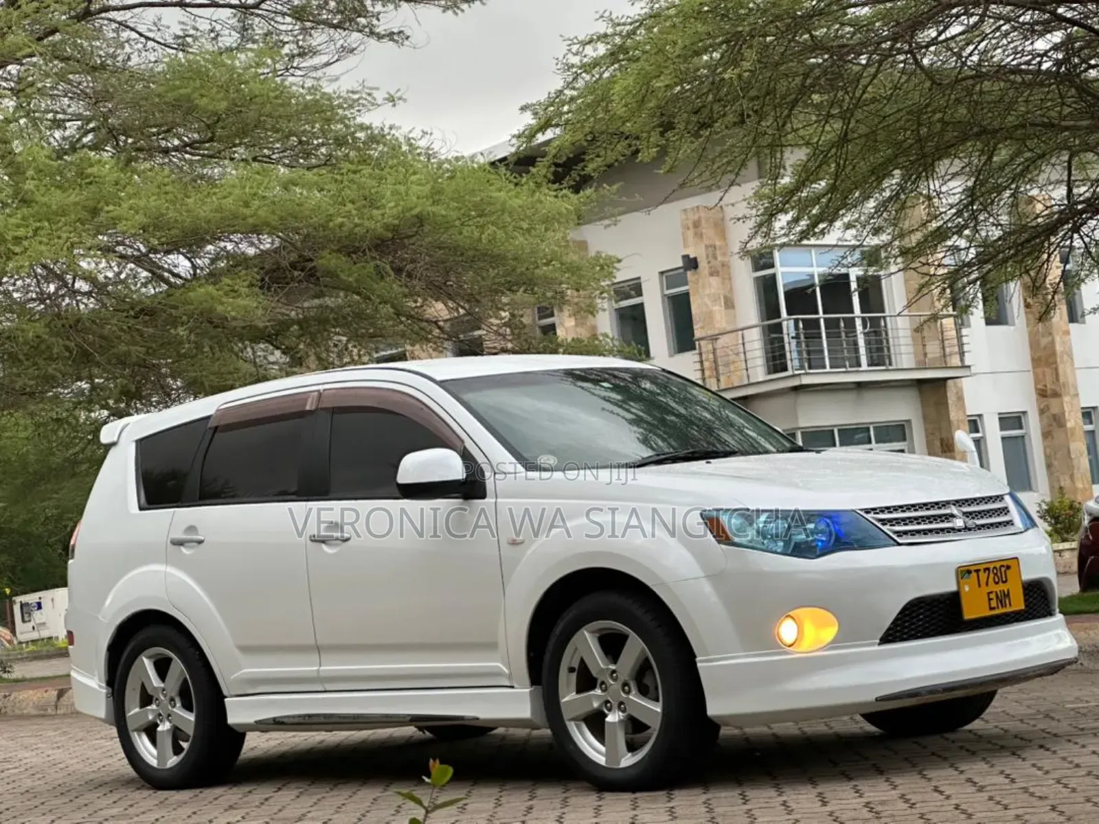 Mitsubishi Outlander 2006 White
