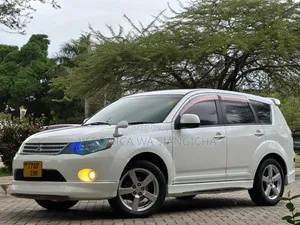 Mitsubishi Outlander 2006 White