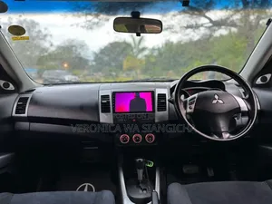 Mitsubishi Outlander 2006 White