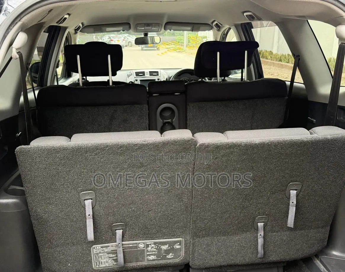 Toyota Vanguard 2011 Black