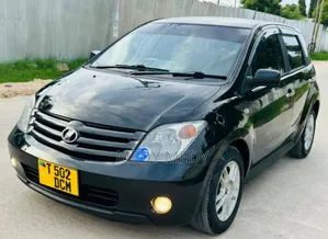 Toyota IST 2004 Black