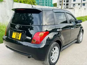 Toyota IST 2004 Black