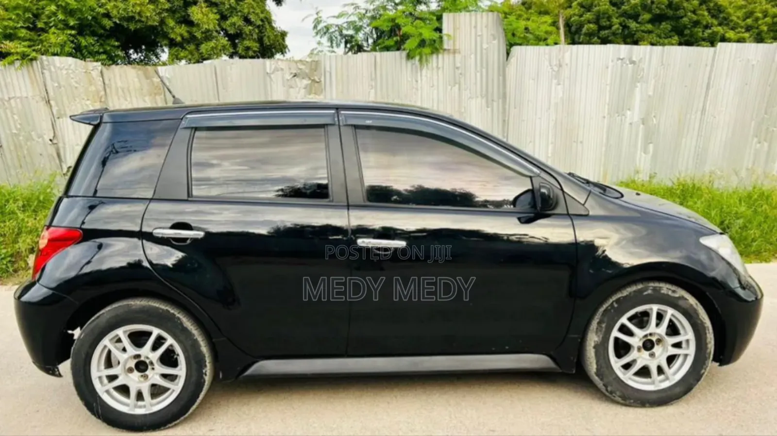 Toyota IST 2004 Black