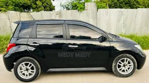 Toyota IST 2004 Black
