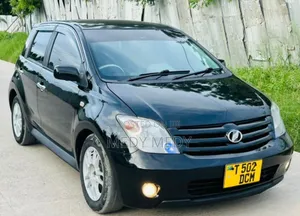 Toyota IST 2004 Black