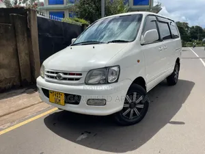 Toyota Noah 2001 White