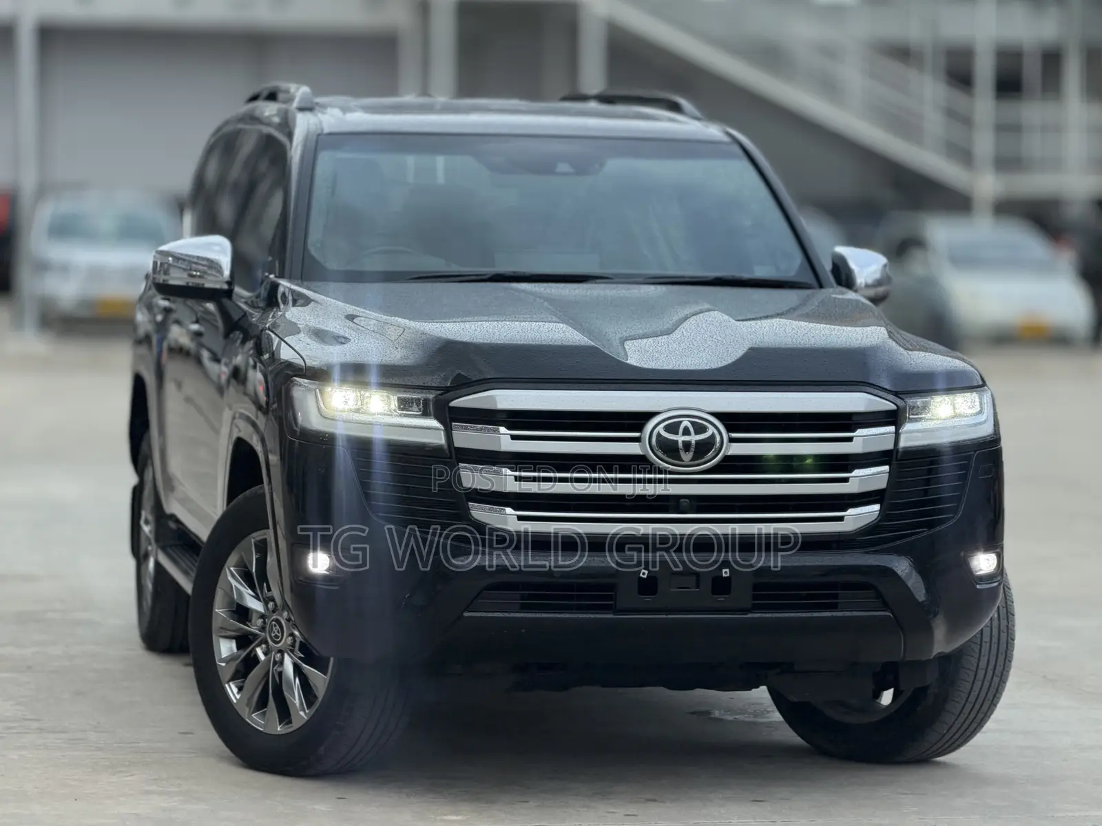 Toyota Land Cruiser LC300 2024 Black