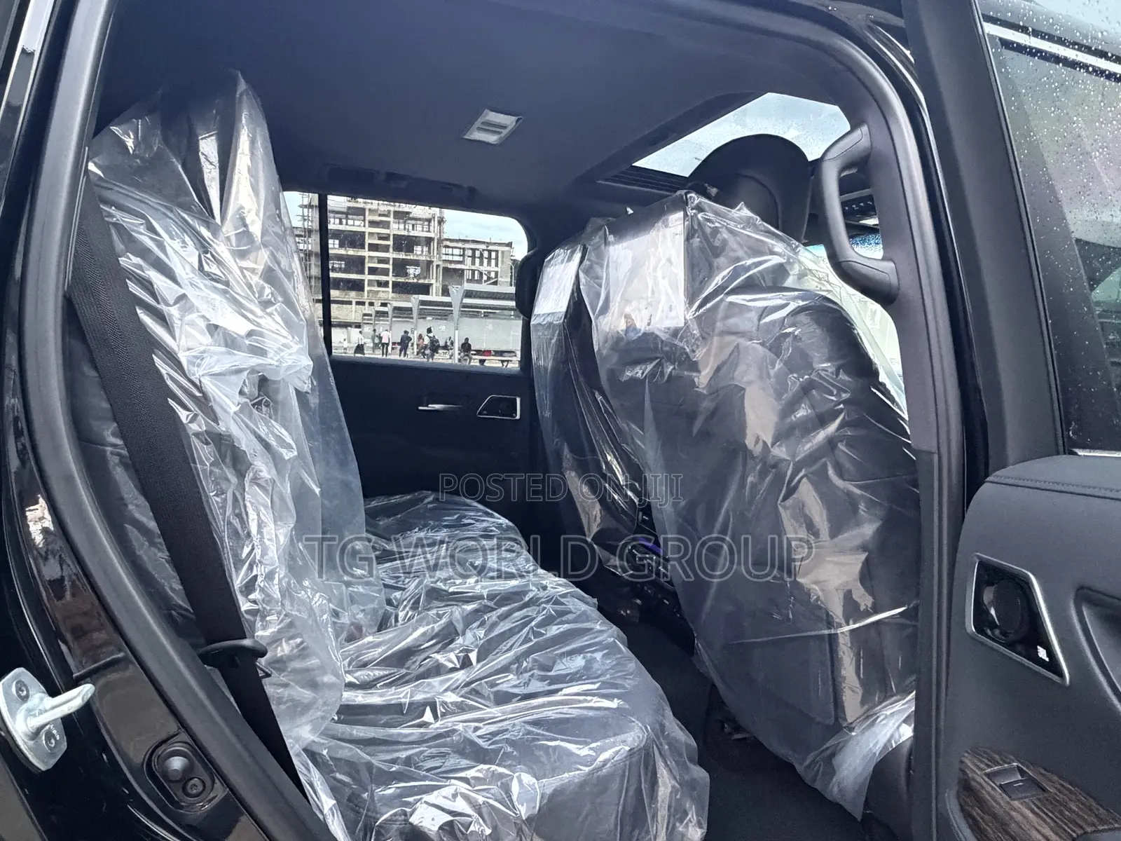 Toyota Land Cruiser LC300 2024 Black
