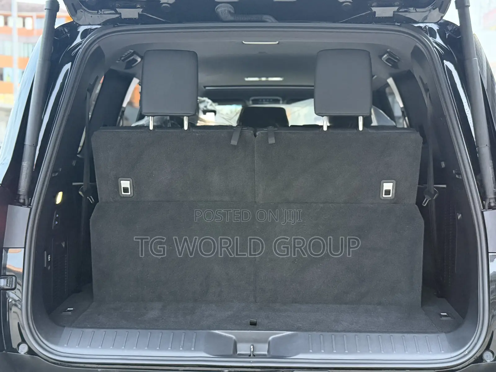 Toyota Land Cruiser LC300 2024 Black