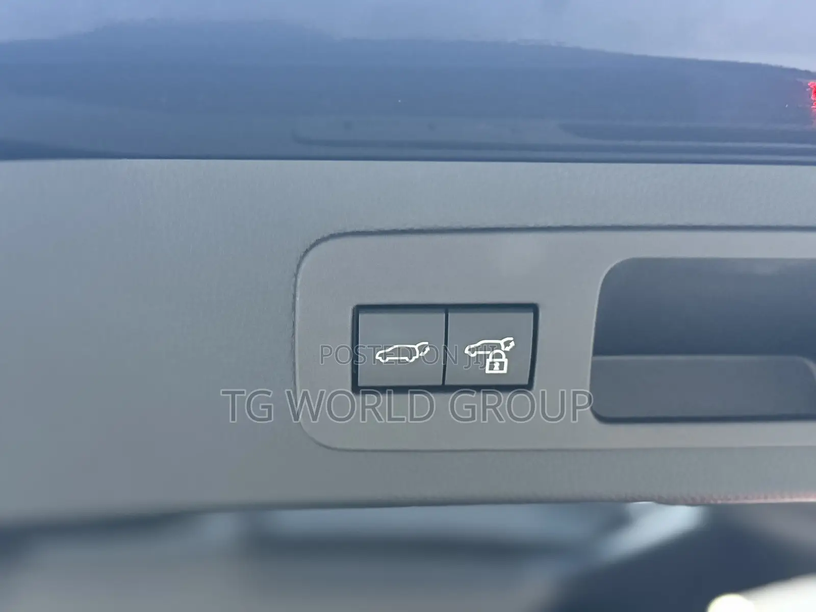 Toyota Land Cruiser LC300 2024 Black