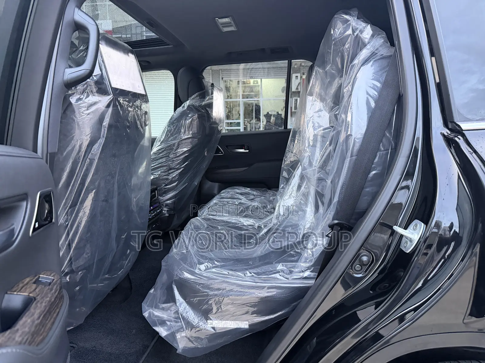 Toyota Land Cruiser LC300 2024 Black