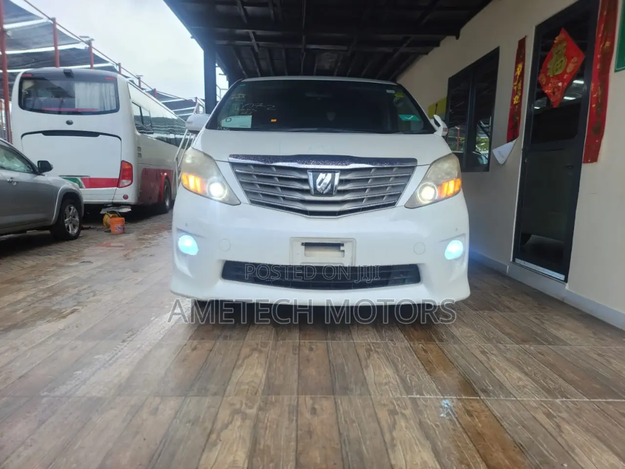 Toyota Alphard 2010 White