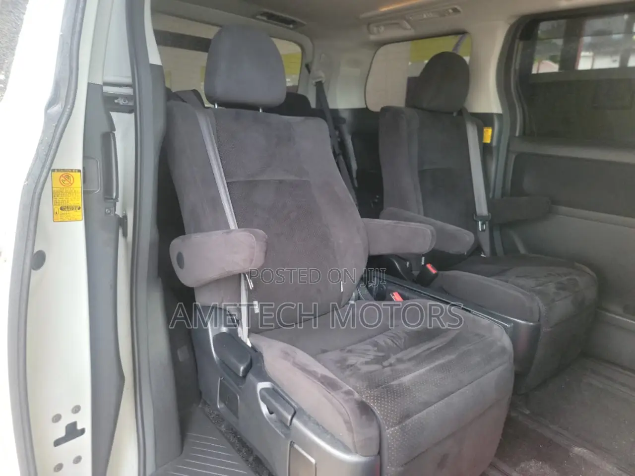 Toyota Alphard 2010 White