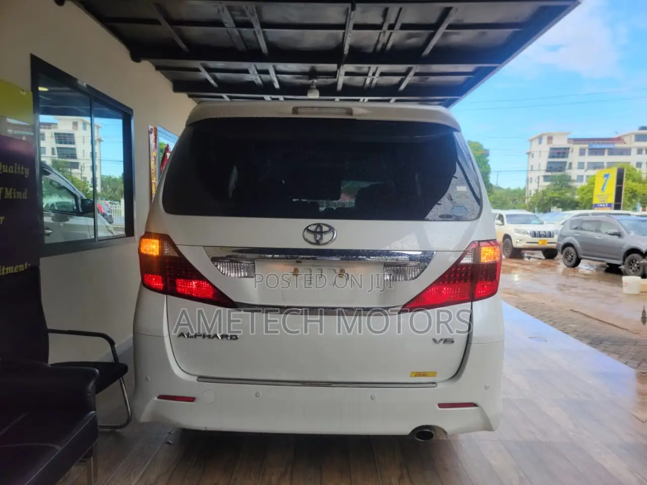 Toyota Alphard 2010 White