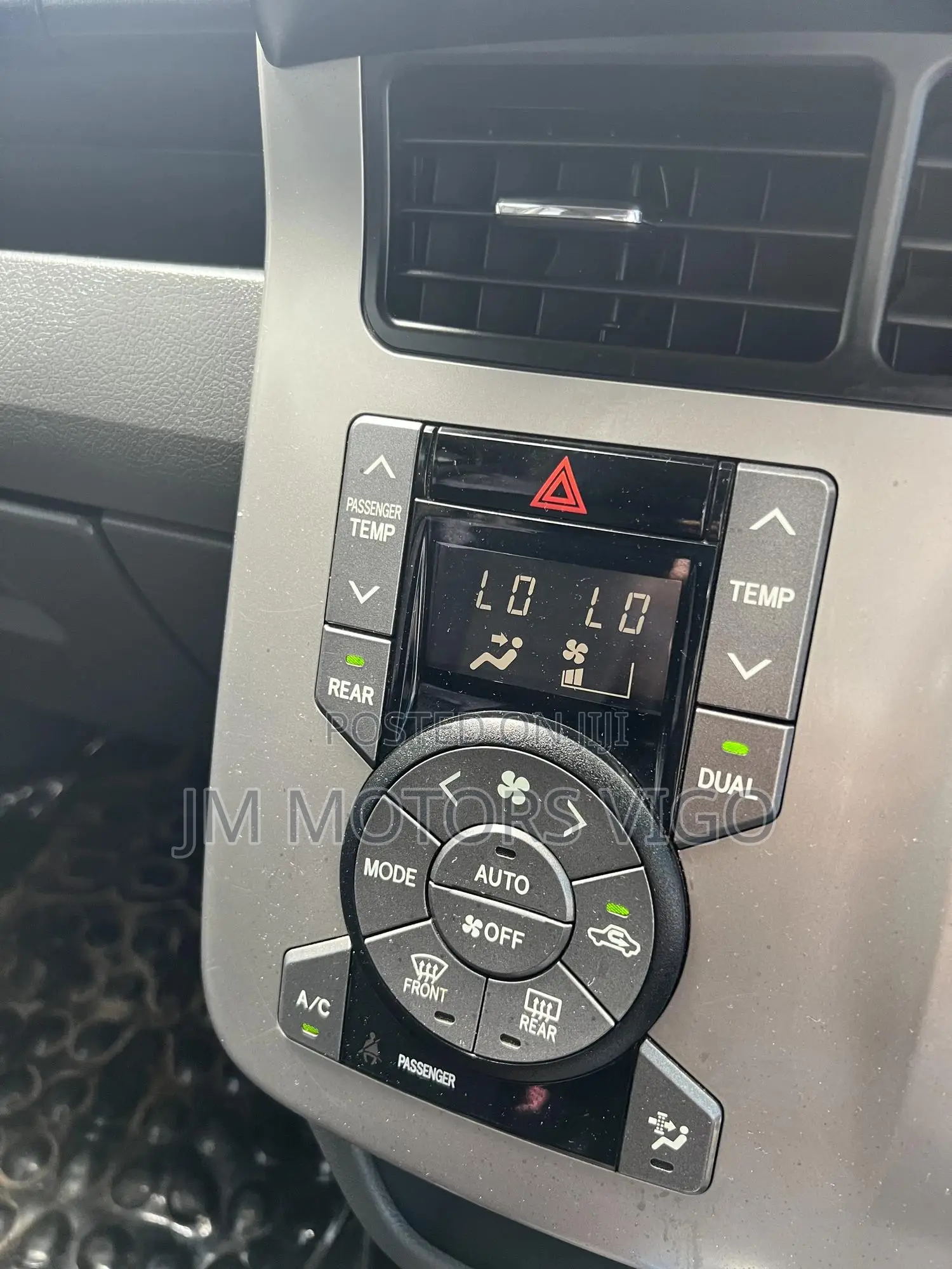 Toyota Noah 2008 Gray