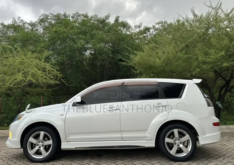 Mitsubishi Outlander 2007 White