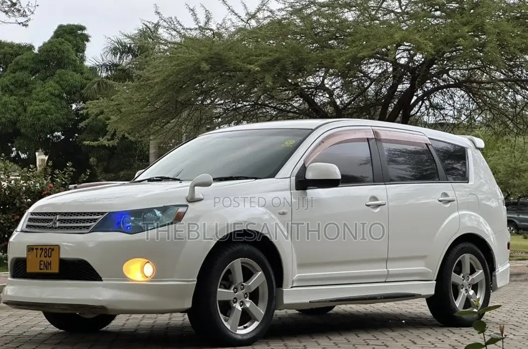 Mitsubishi Outlander 2007 White