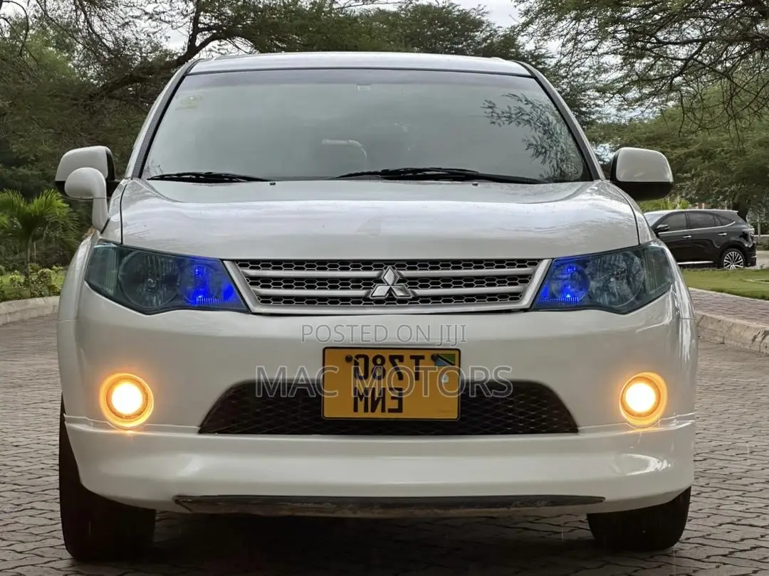 Mitsubishi Outlander 2008 White