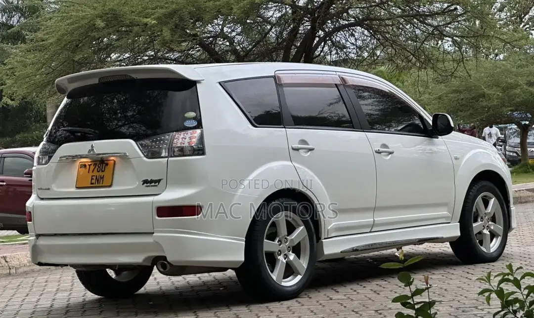 Mitsubishi Outlander 2008 White