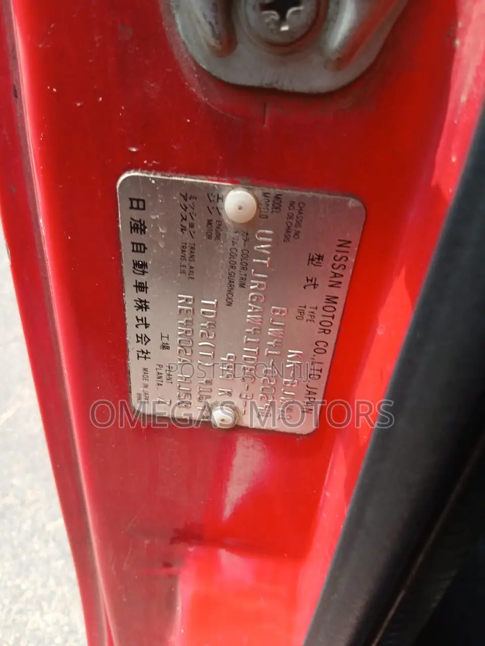 Nissan Civilian 2005 Red